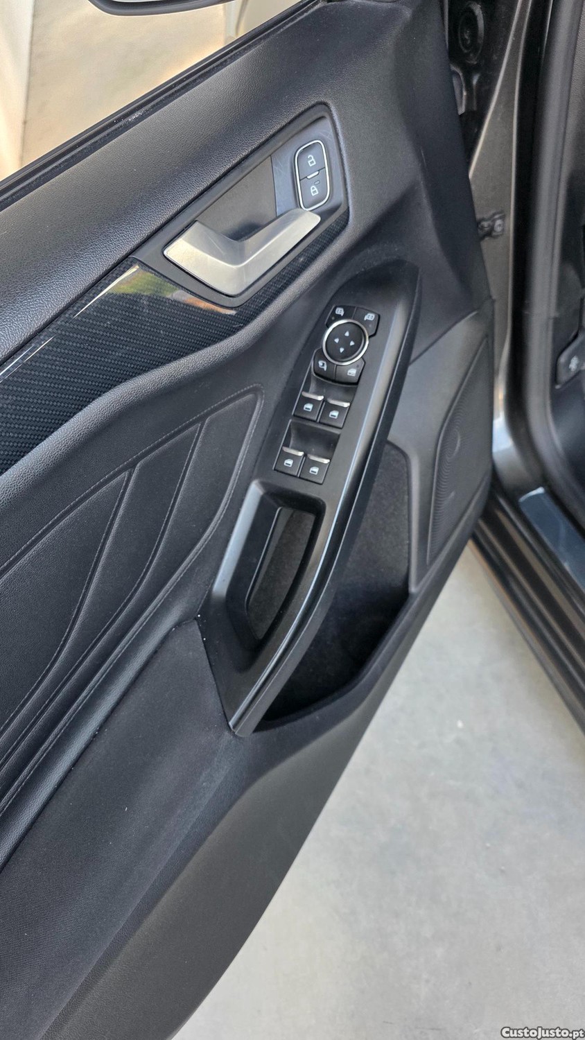 Ford Focus 1.5 Diesel EcoBlue ST-LINE — fotografia 3