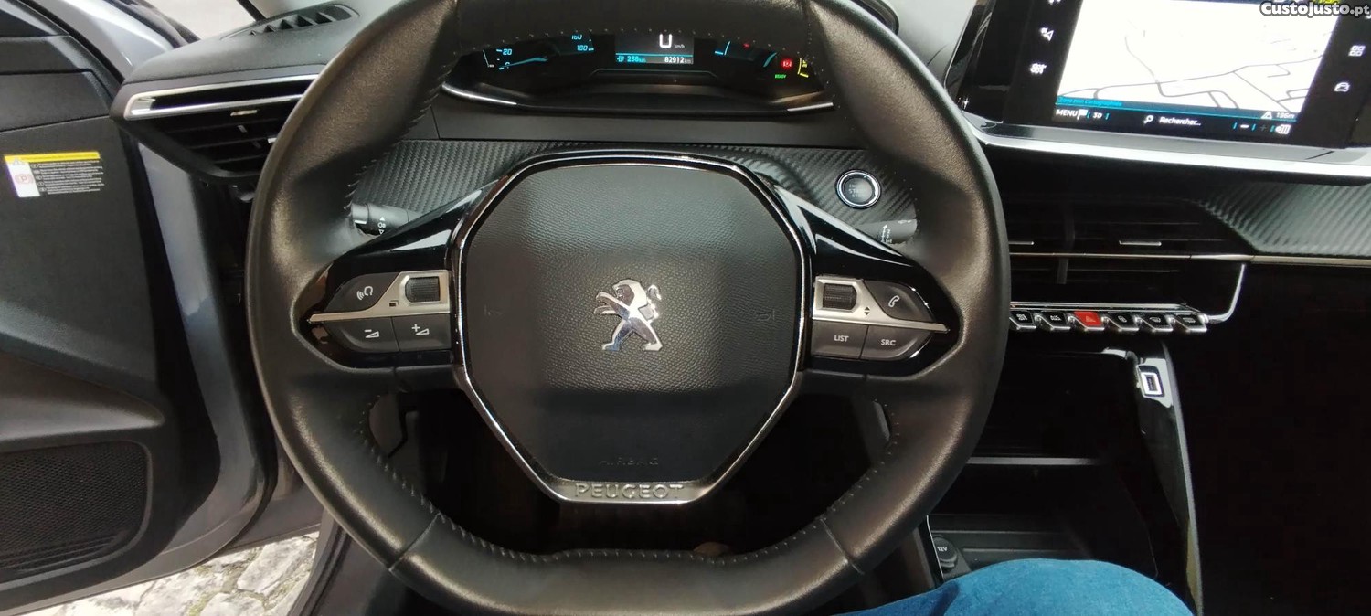 Peugeot e-208 Activ Pack — fotografia 4