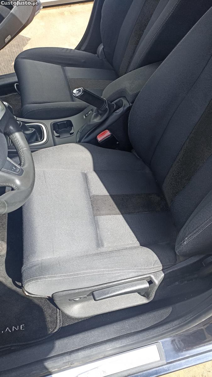 Renault Mégane 1.5 DCI Break — fotografia 6
