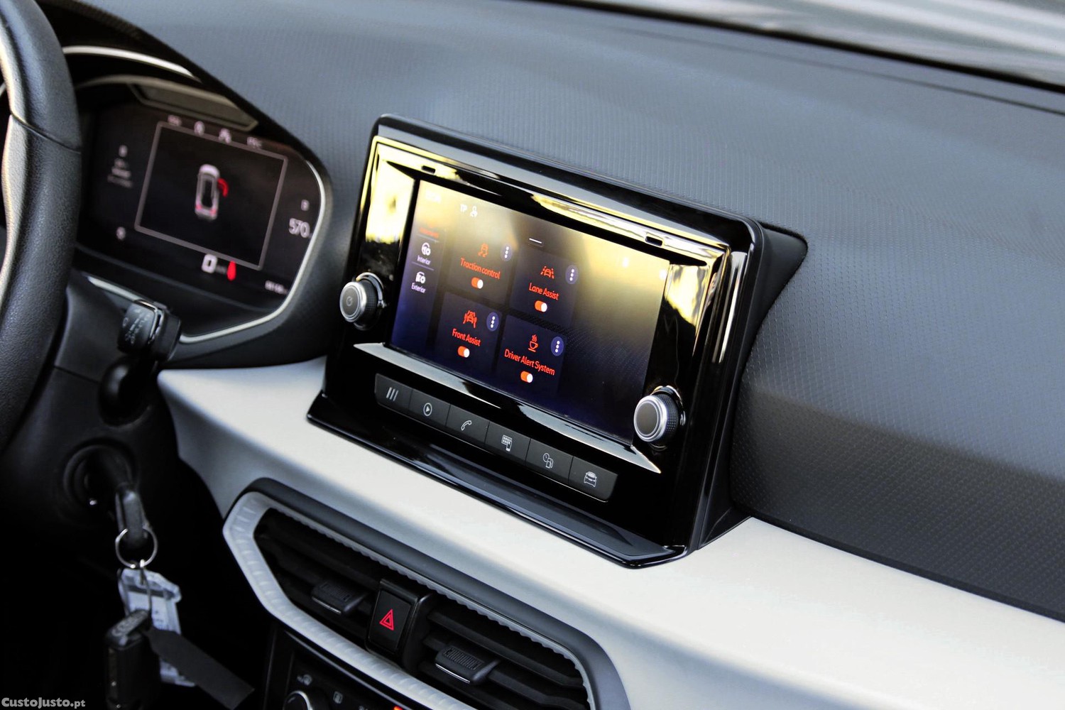 SEAT Arona 1.0 TSI Style — fotografia 18