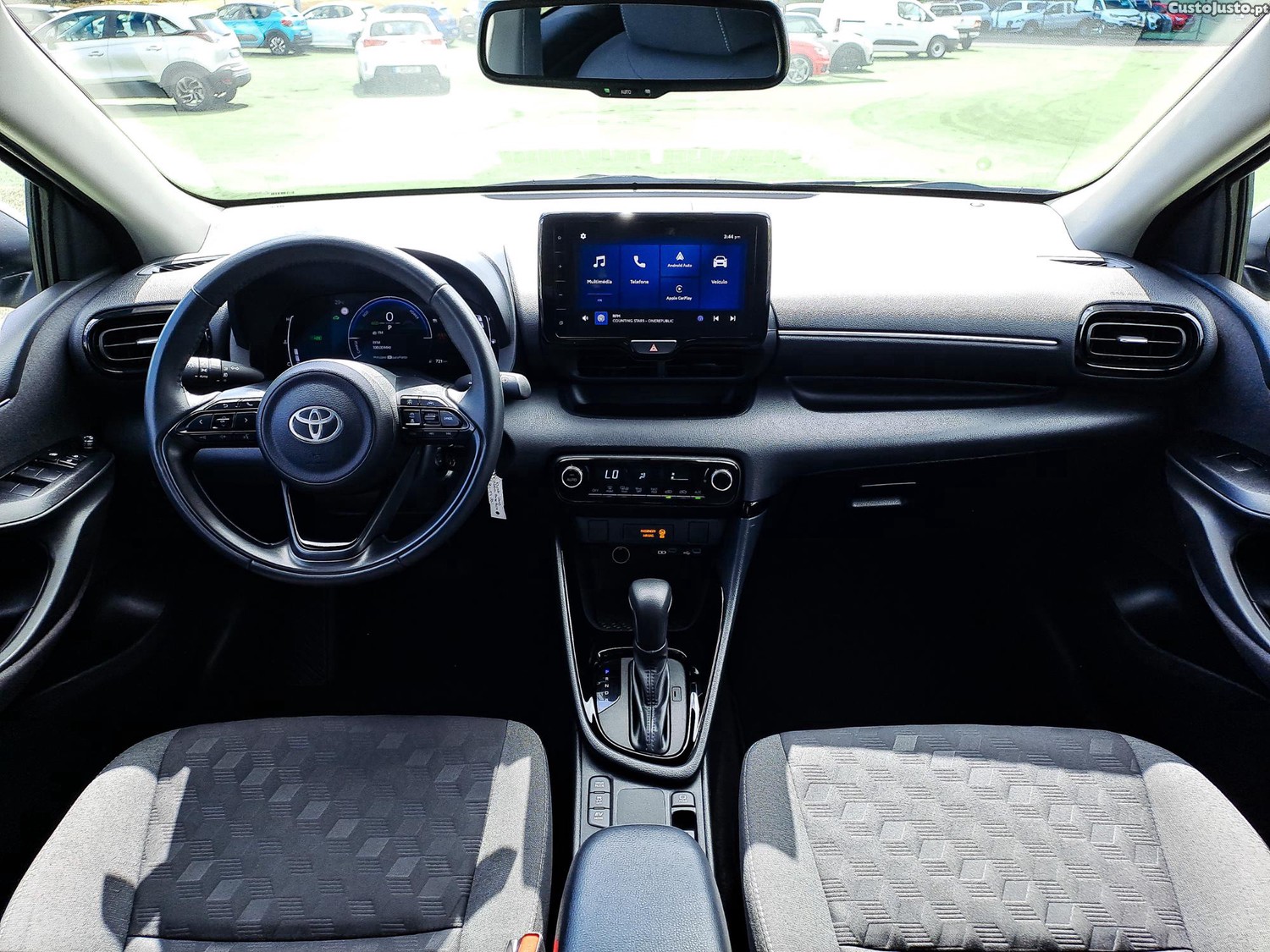 Toyota Yaris 1.5HDF EXCLUSIVE 116CV HIBRIDO/GASOLINA 2025 — fotografia 13