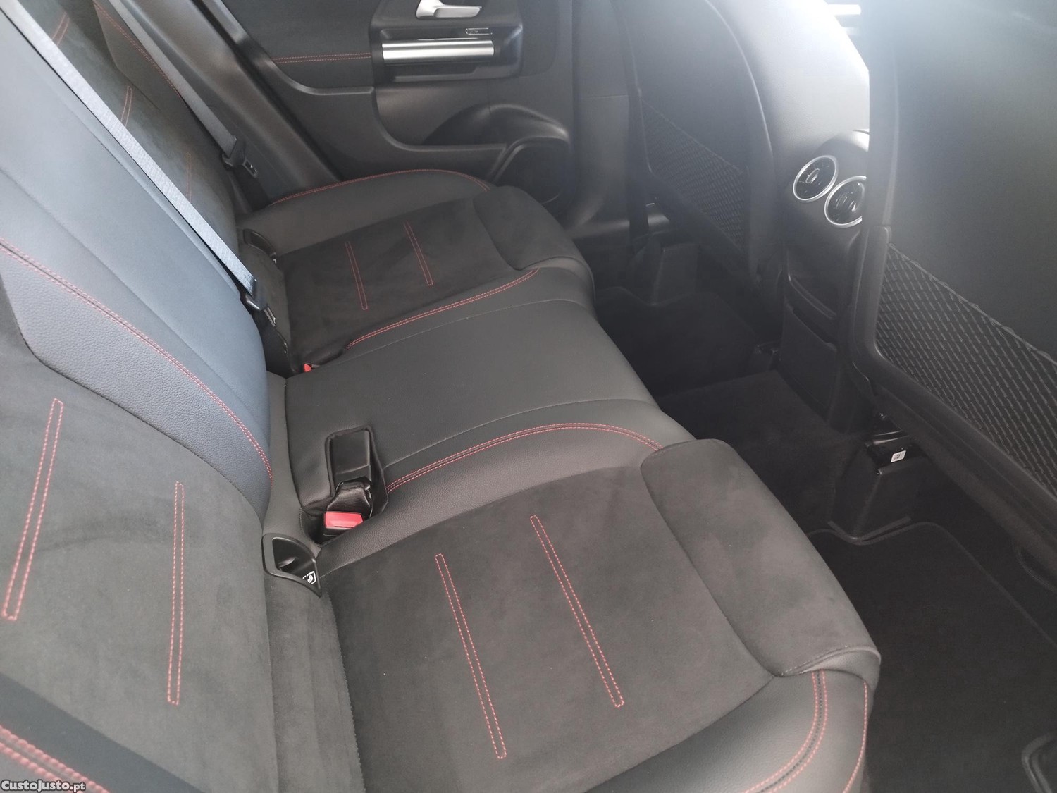 Mercedes-Benz GLA 250 E-PHEV AMG — fotografia 7