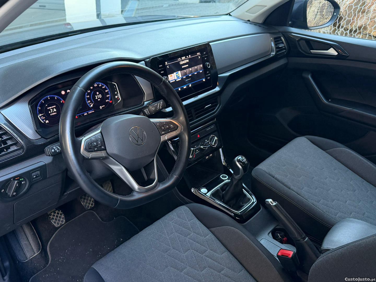 Volkswagen T-Cross 1.0 TSI URBAN — fotografia 10