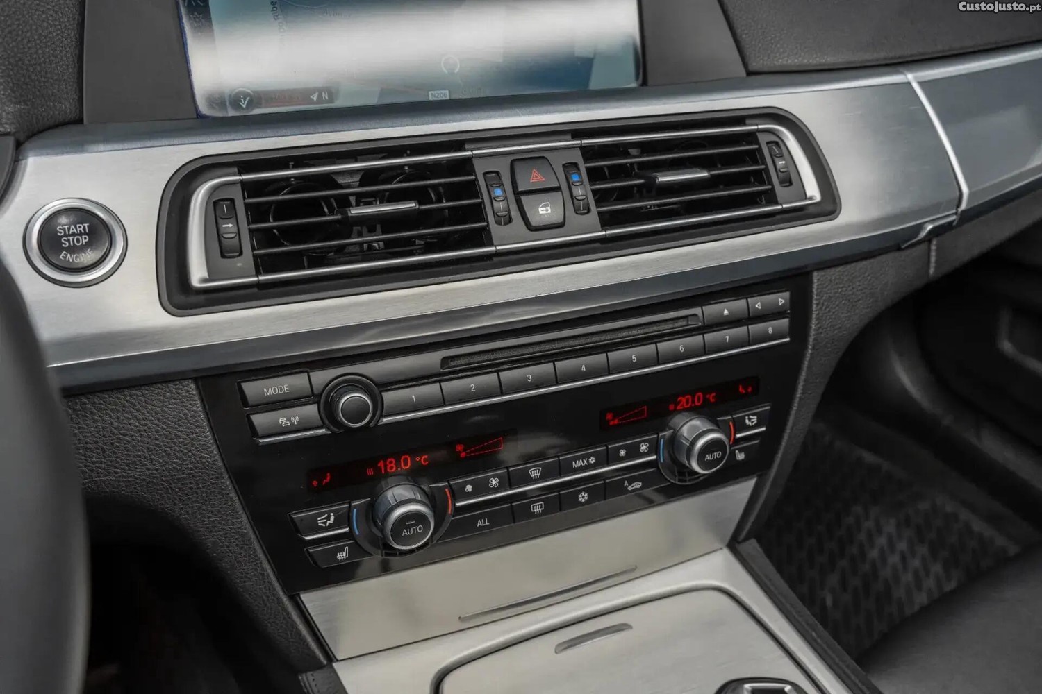 BMW 740 d Pack M — fotografia 11