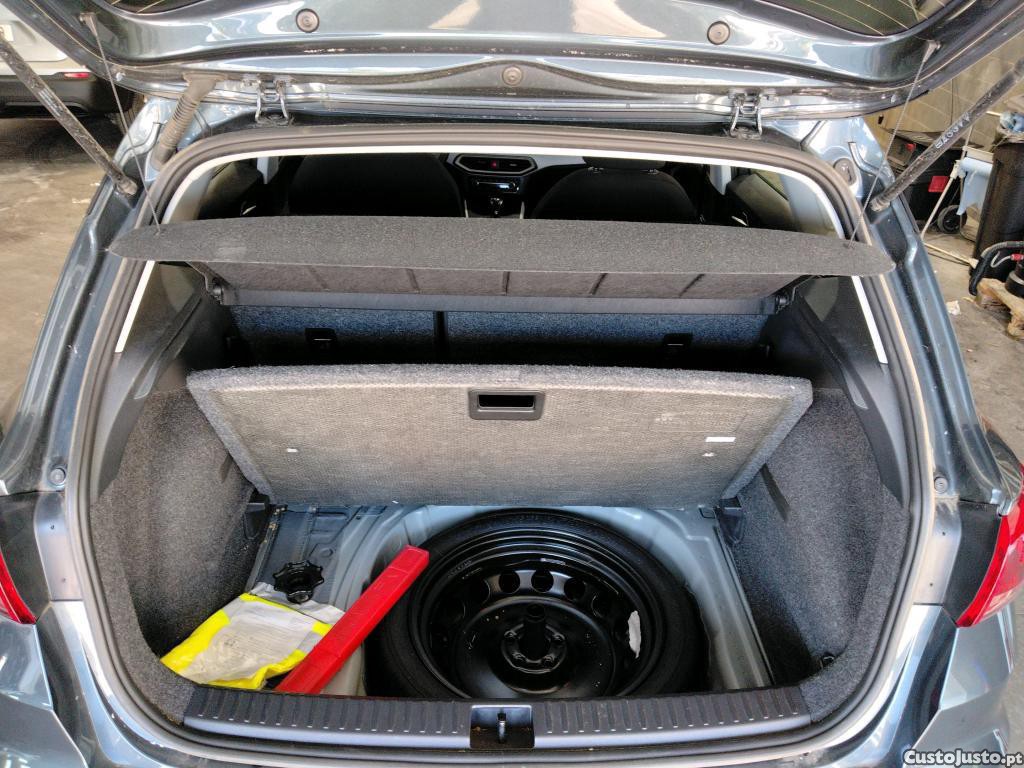 SEAT Arona 1.0 TSI Style — fotografia 19