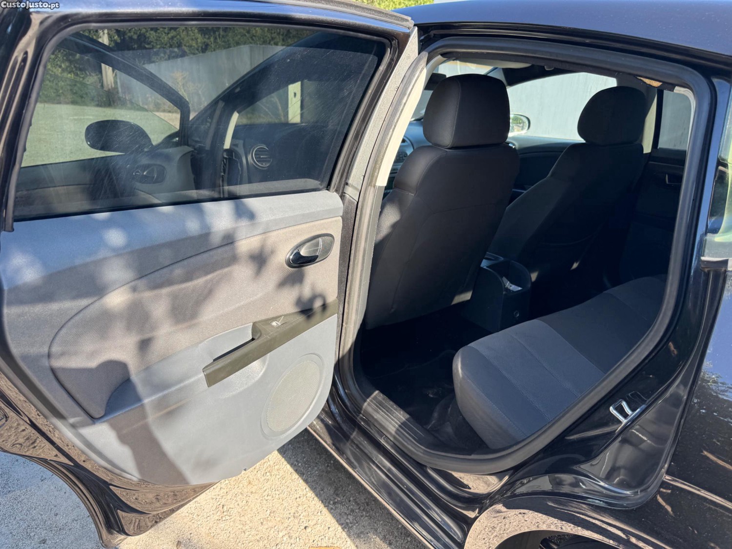 SEAT Leon 1.9 tdi — fotografia 4