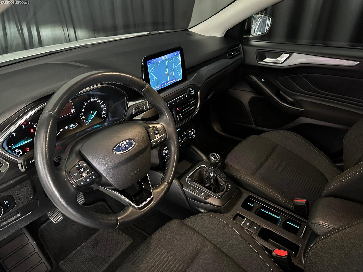 Ford Focus 1.5 TDCi EcoBlue Active X — fotografia 15