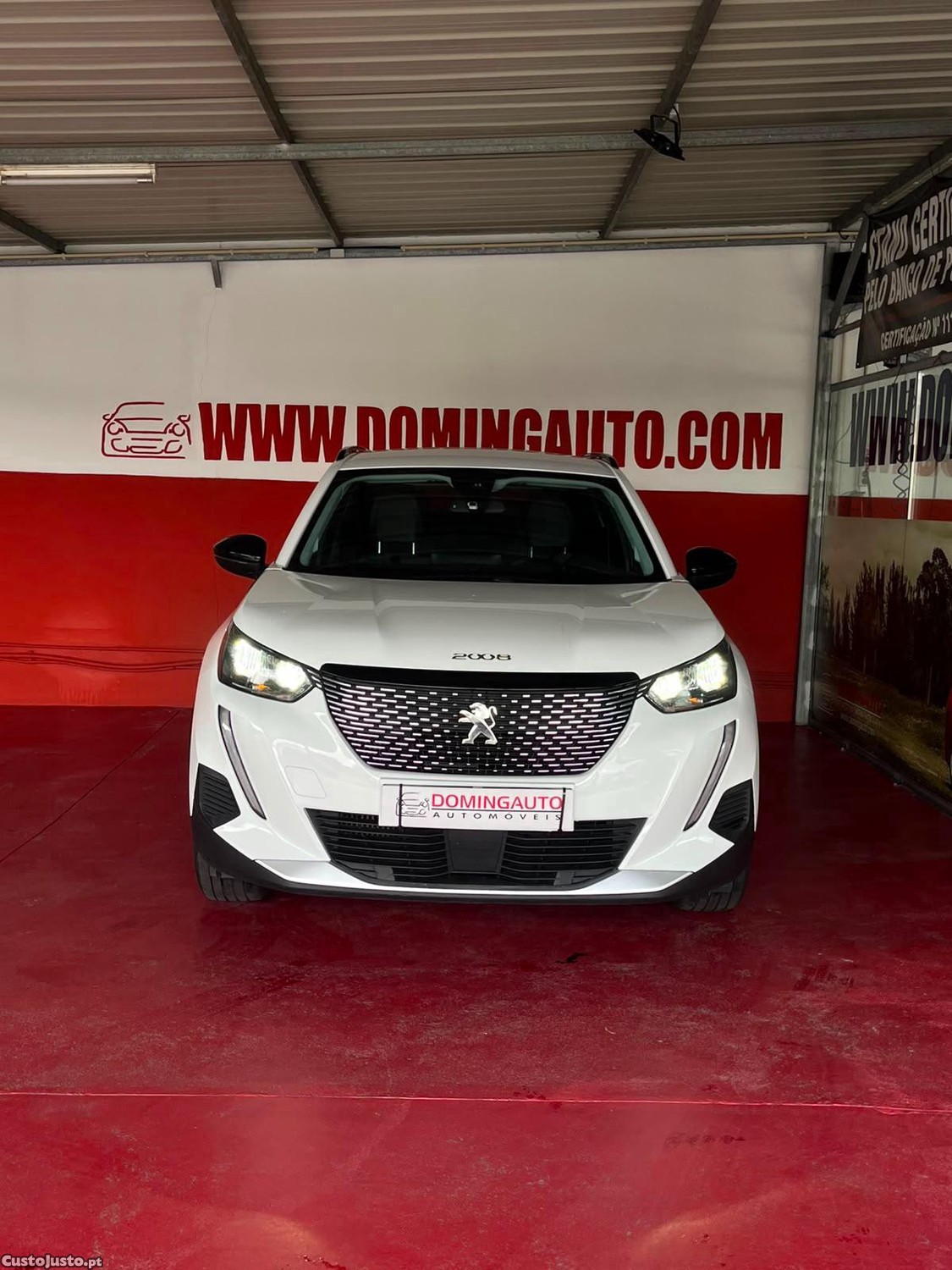 Peugeot 2008 1.5 BlueHDi Allure Pack EAT8 — fotografia 10