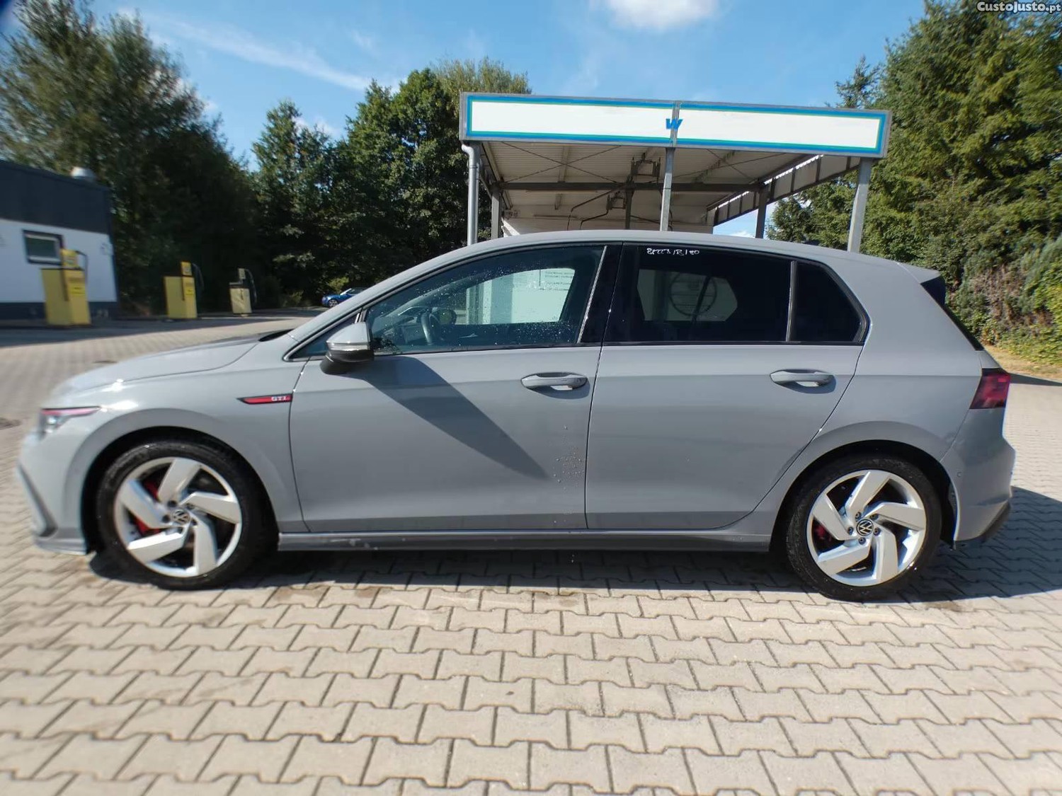 Volkswagen Golf 2.0 TSI GTI — fotografia 7