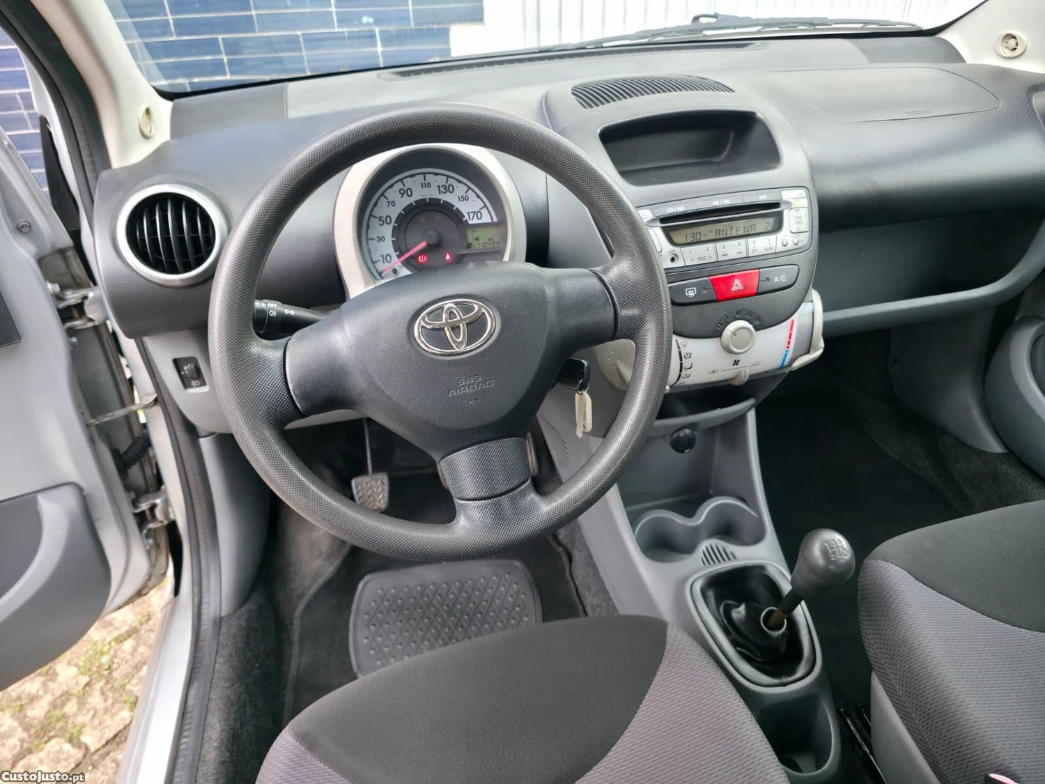 Toyota Aygo 1.0 Plus AC + JLL5 Portas — fotografia 5