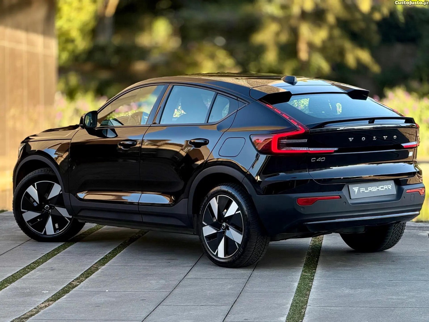 Volvo C40 Recharge 82 kWh Single M. Extended Range RWD Ultimate — fotografia 14