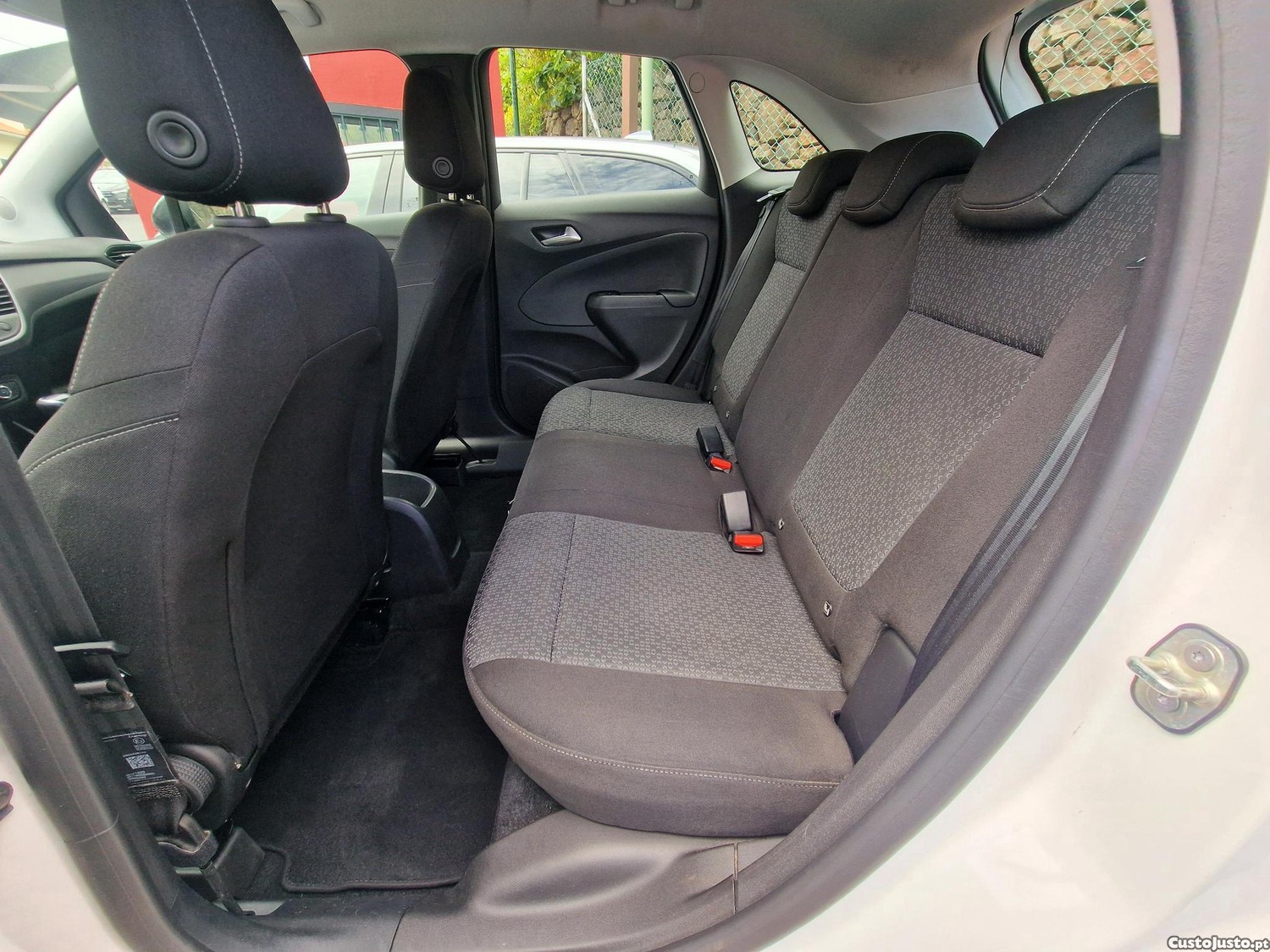 Opel Crossland 1.2 T ELEGANCE 110CV — fotografia 17
