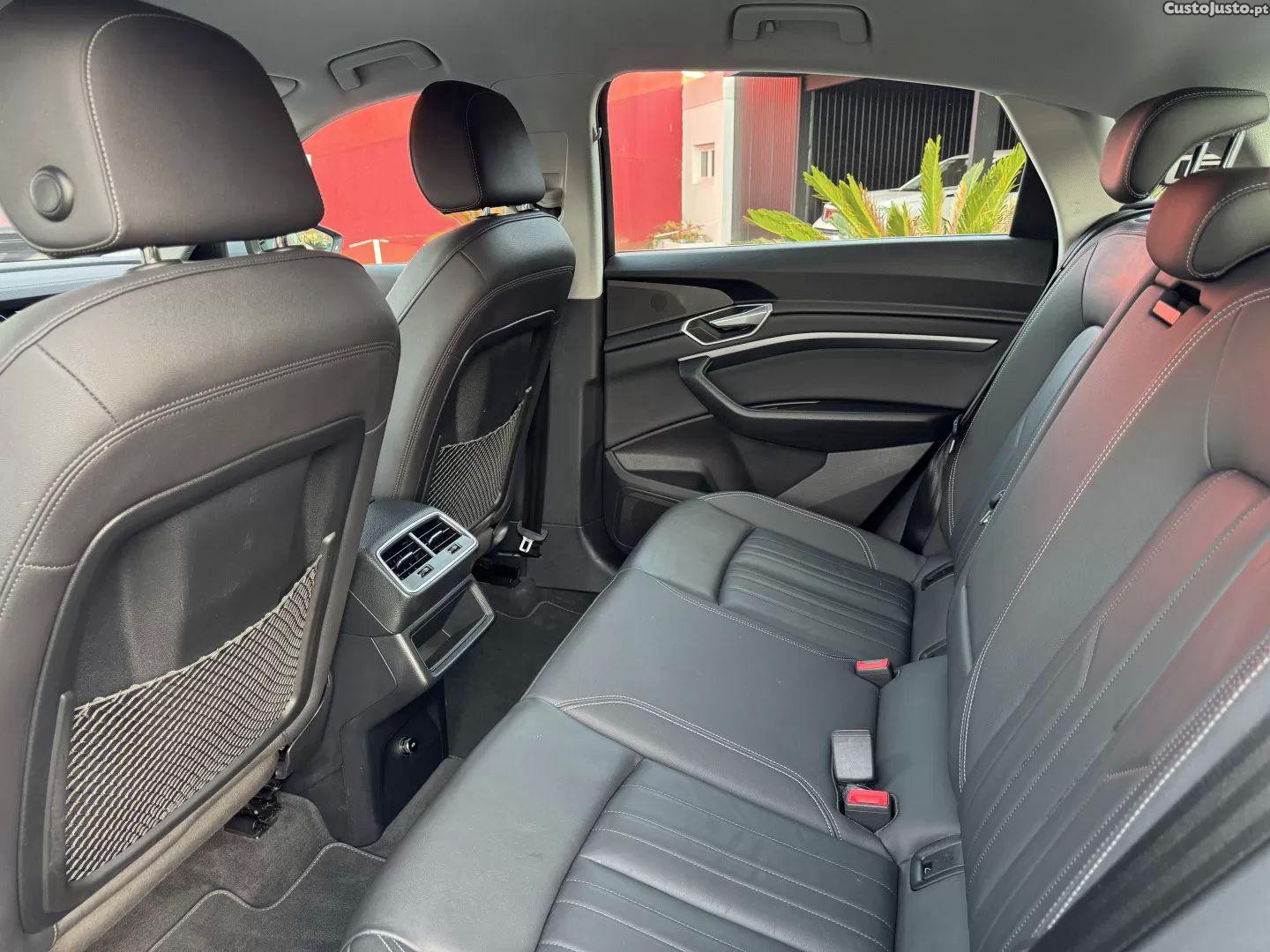 Audi e-tron 55 quattro advanced — fotografia 14