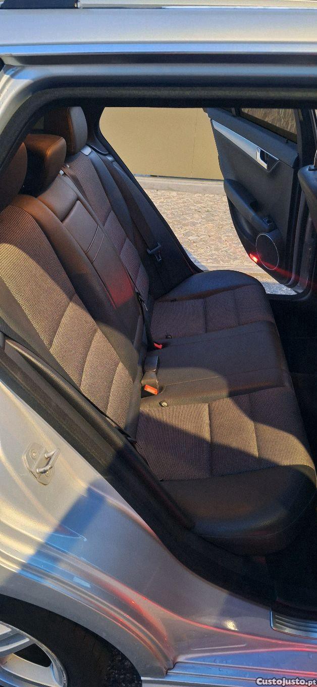 Mercedes-Benz C 250 BlueEFFICIENCY — fotografia 3