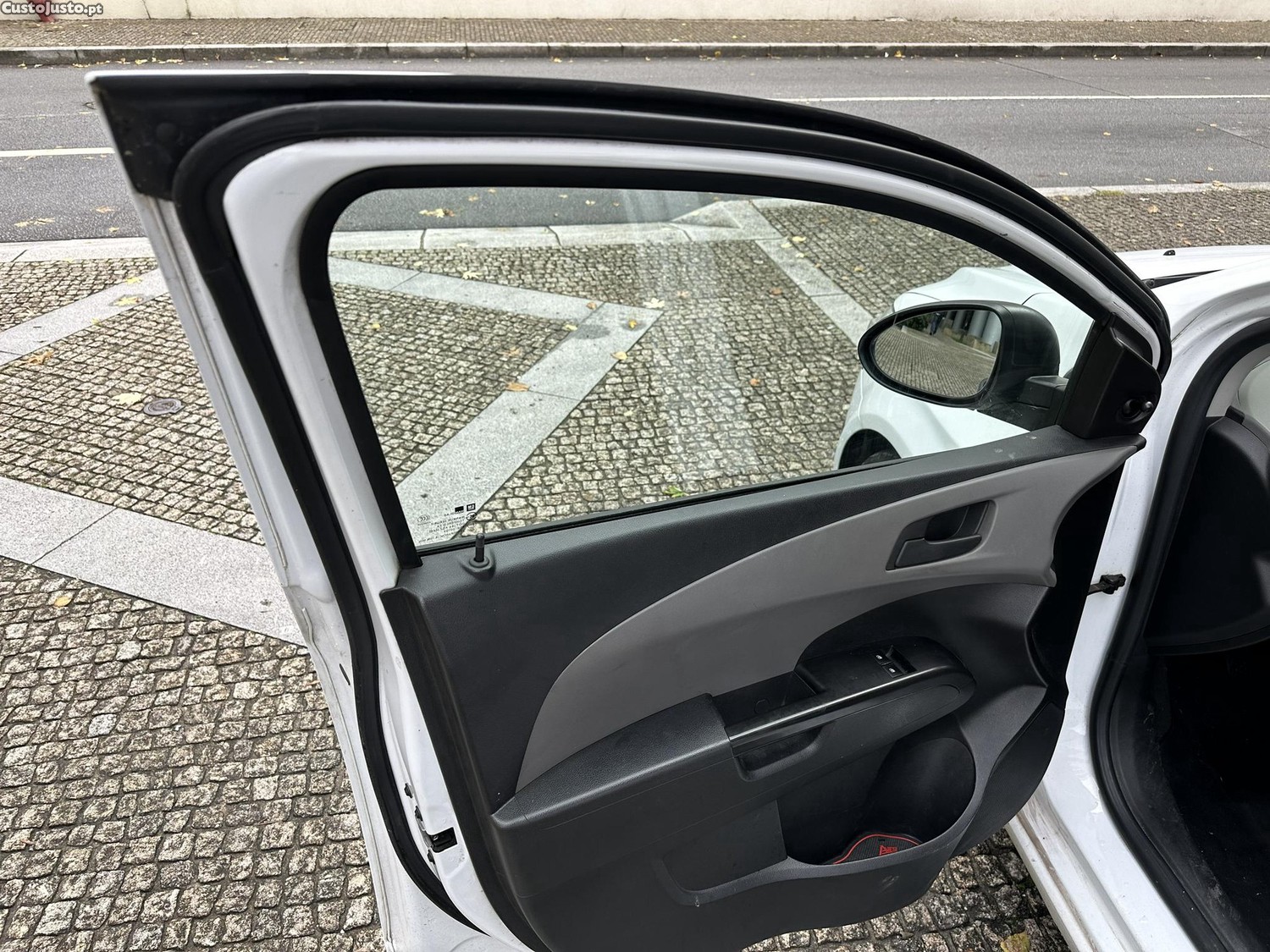 Chevrolet Aveo 1.3 TDCi LS — fotografia 11