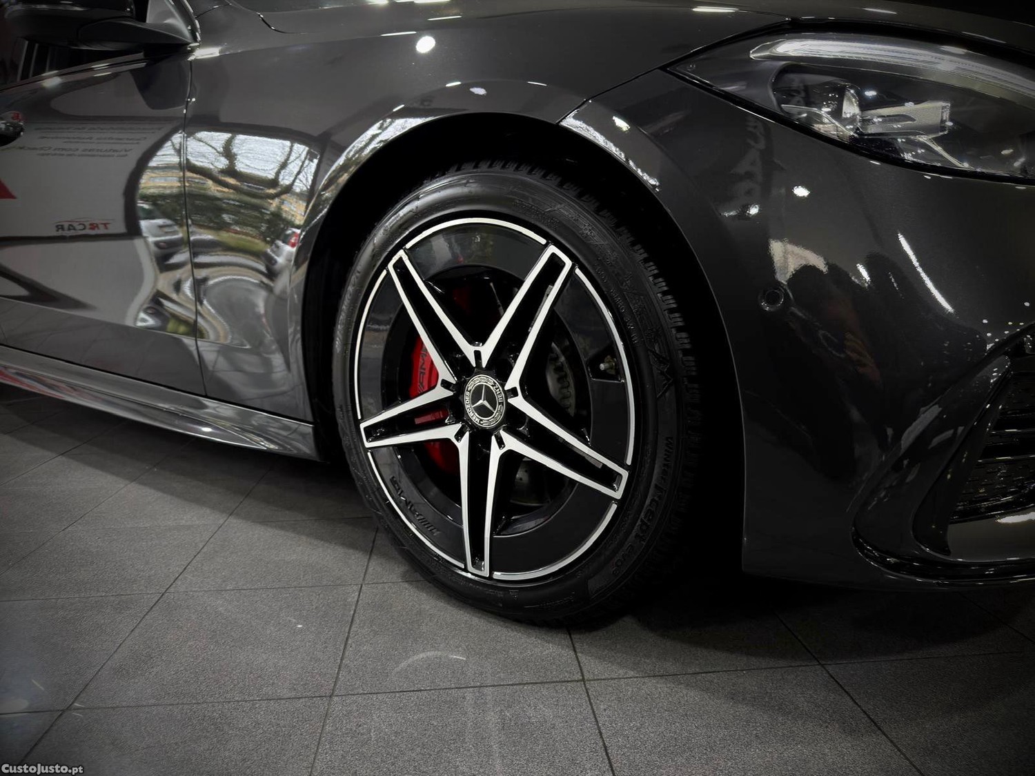 Mercedes-Benz C 300 e 9G-TRONIC AMG Line Advanced — fotografia 3