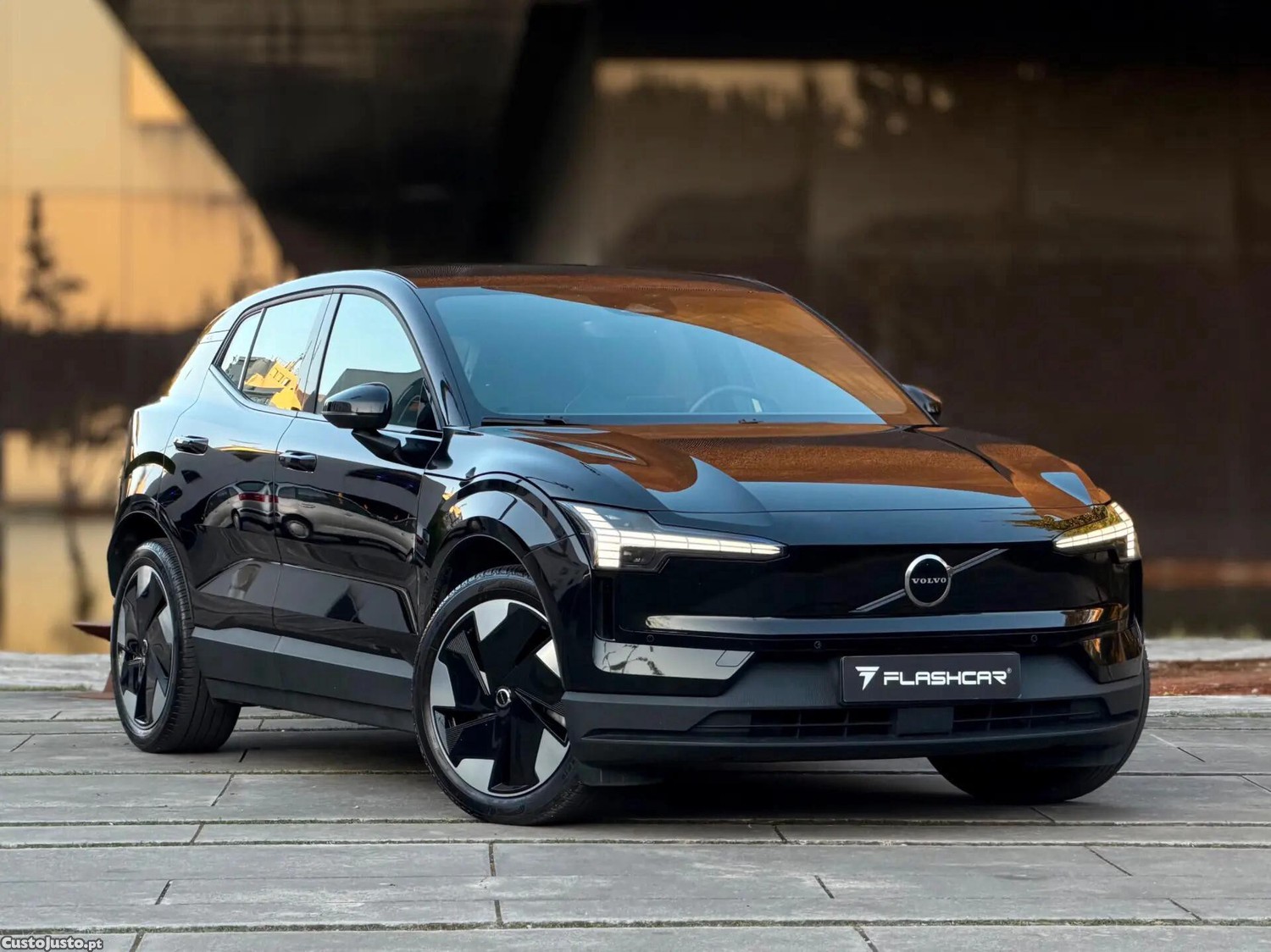 Volvo EX 30 Twin Motor Performance AWD Plus — fotografia 7