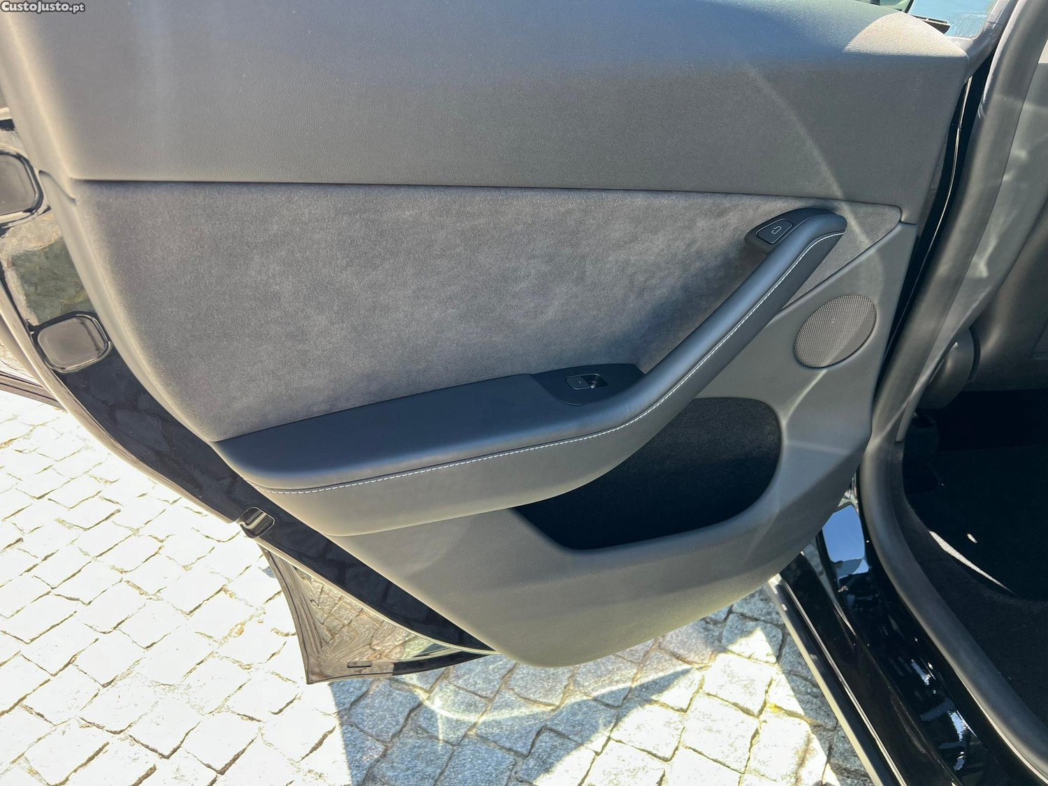 Tesla Model Y Standard — fotografia 9