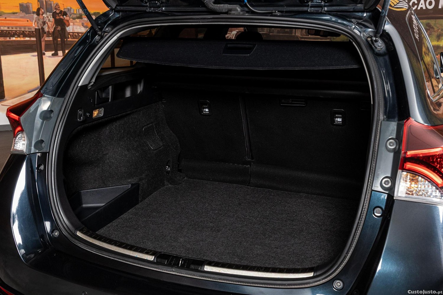 Toyota Auris 1.6 D-4D Comfort+P.Sport — fotografia 16