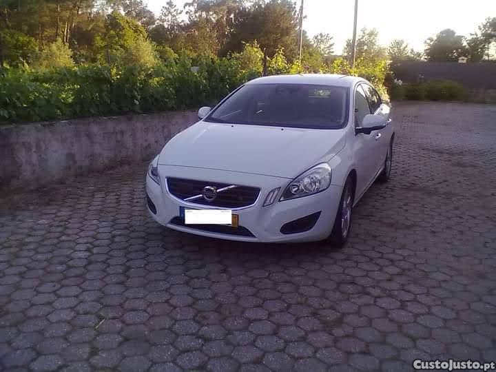 Volvo S60 Momentum — fotografia 6