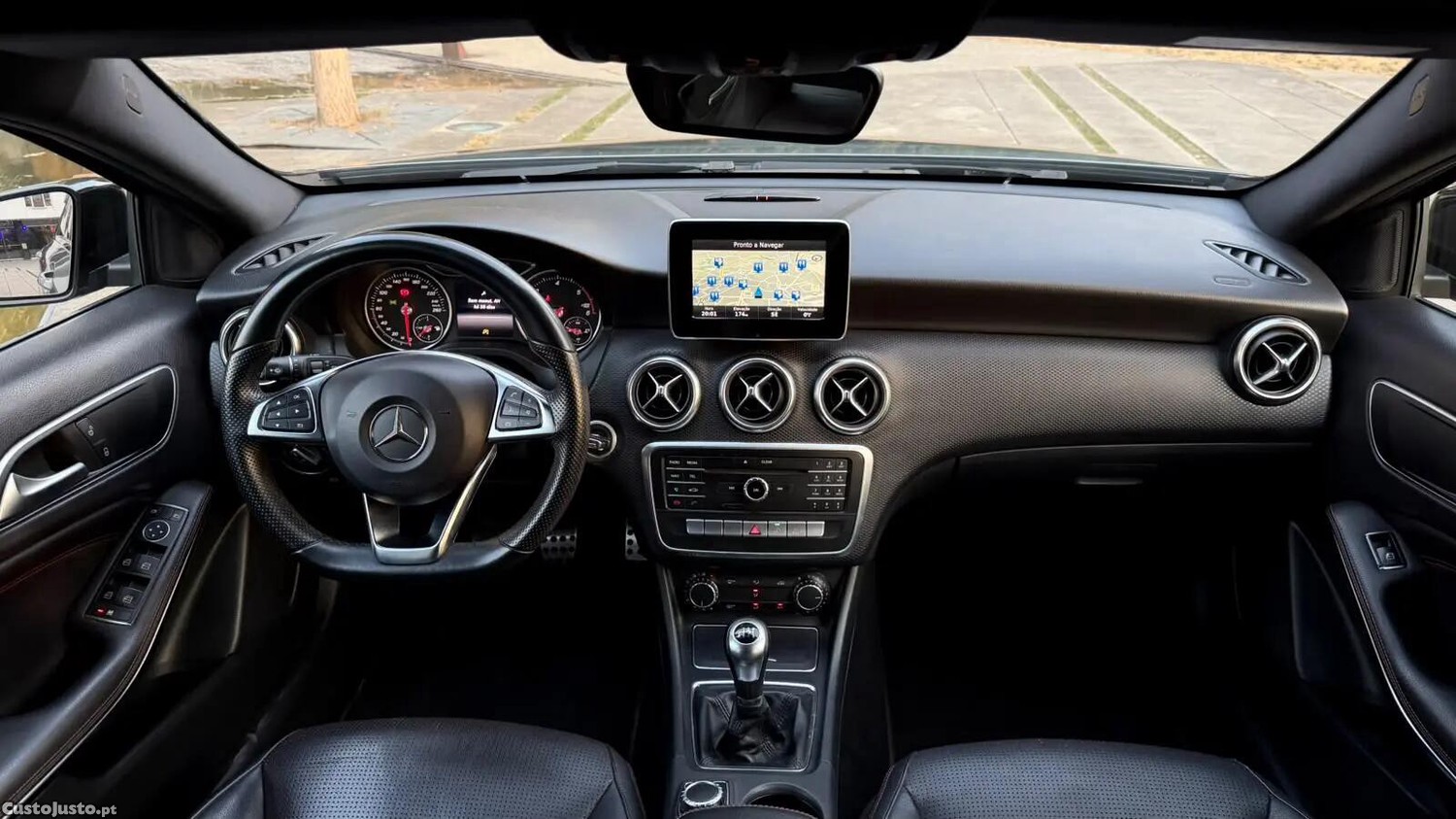 Mercedes-Benz A 180 AMG Line — fotografia 9