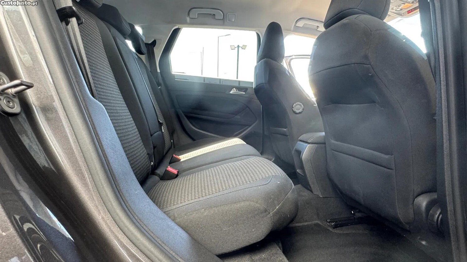 Peugeot 308 1.5 BlueHDi Style — fotografia 2