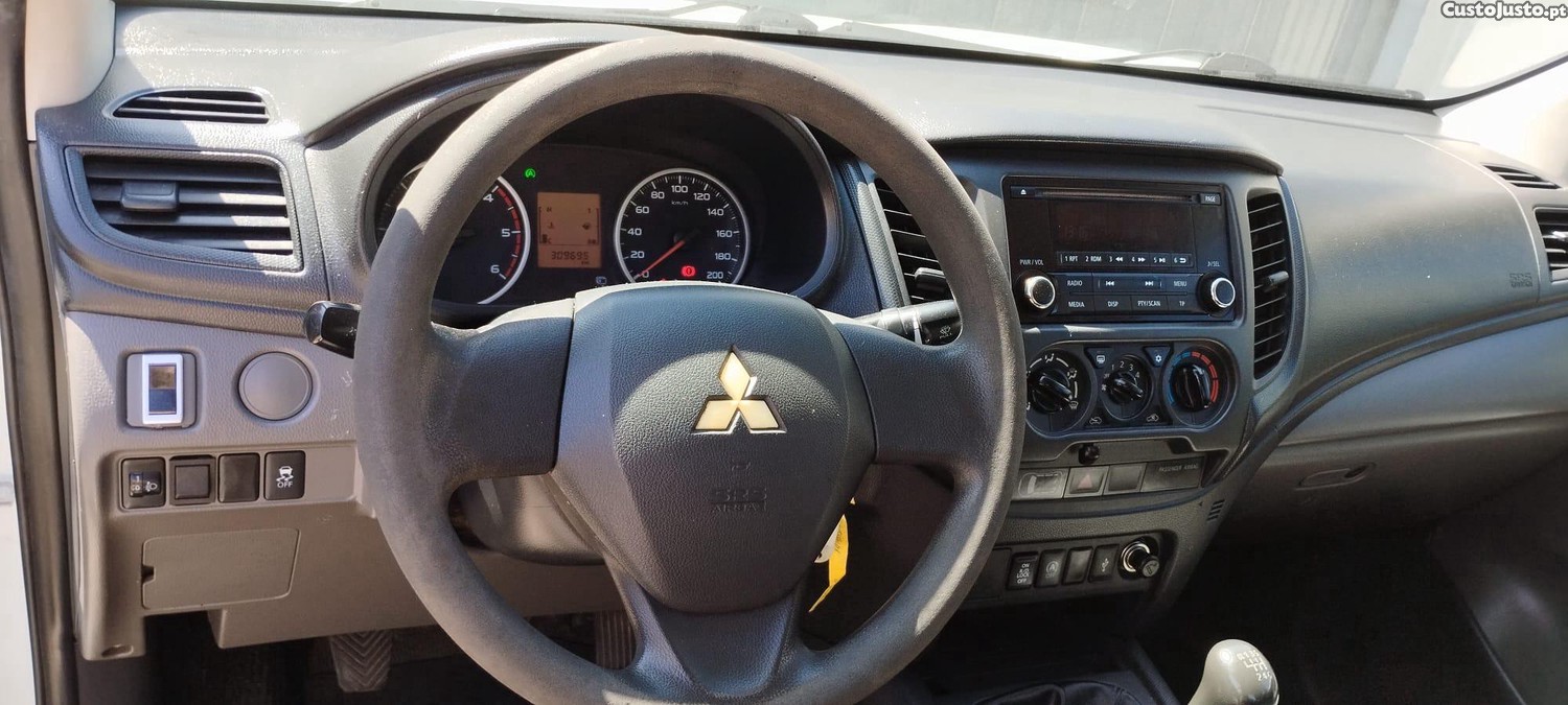 Mitsubishi L200 3 Lugares 4x4 — fotografia 4