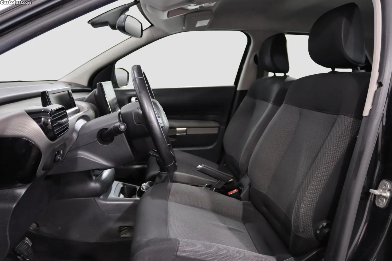 Citroën C4 1.2 PureTech Feel Business — fotografia 12