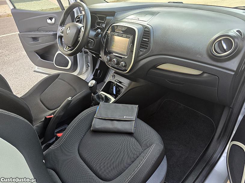 Renault Captur 0.9 TCE Exclusive 99.000kms — fotografia 4