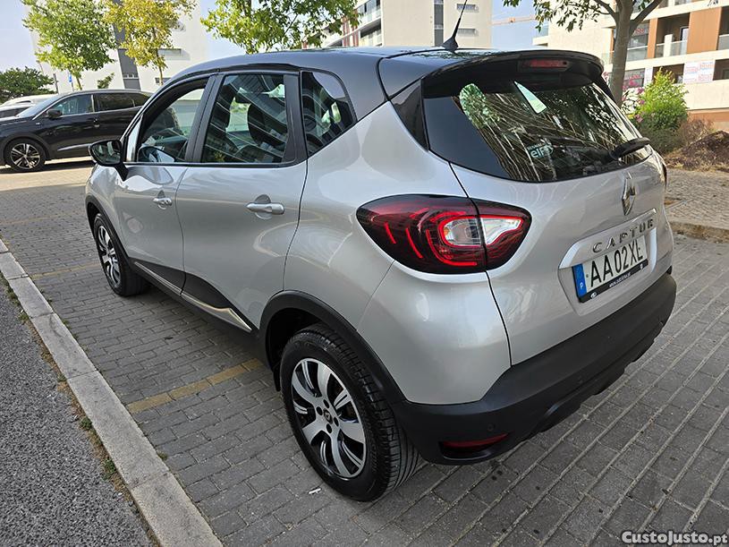 Renault Captur 0.9 TCE Exclusive 99.000kms — fotografia 9