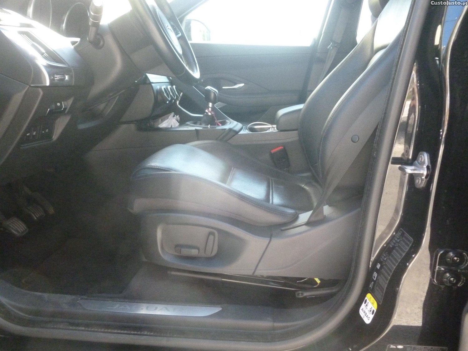 Jaguar E-Pace 2.0 D150 S — fotografia 4