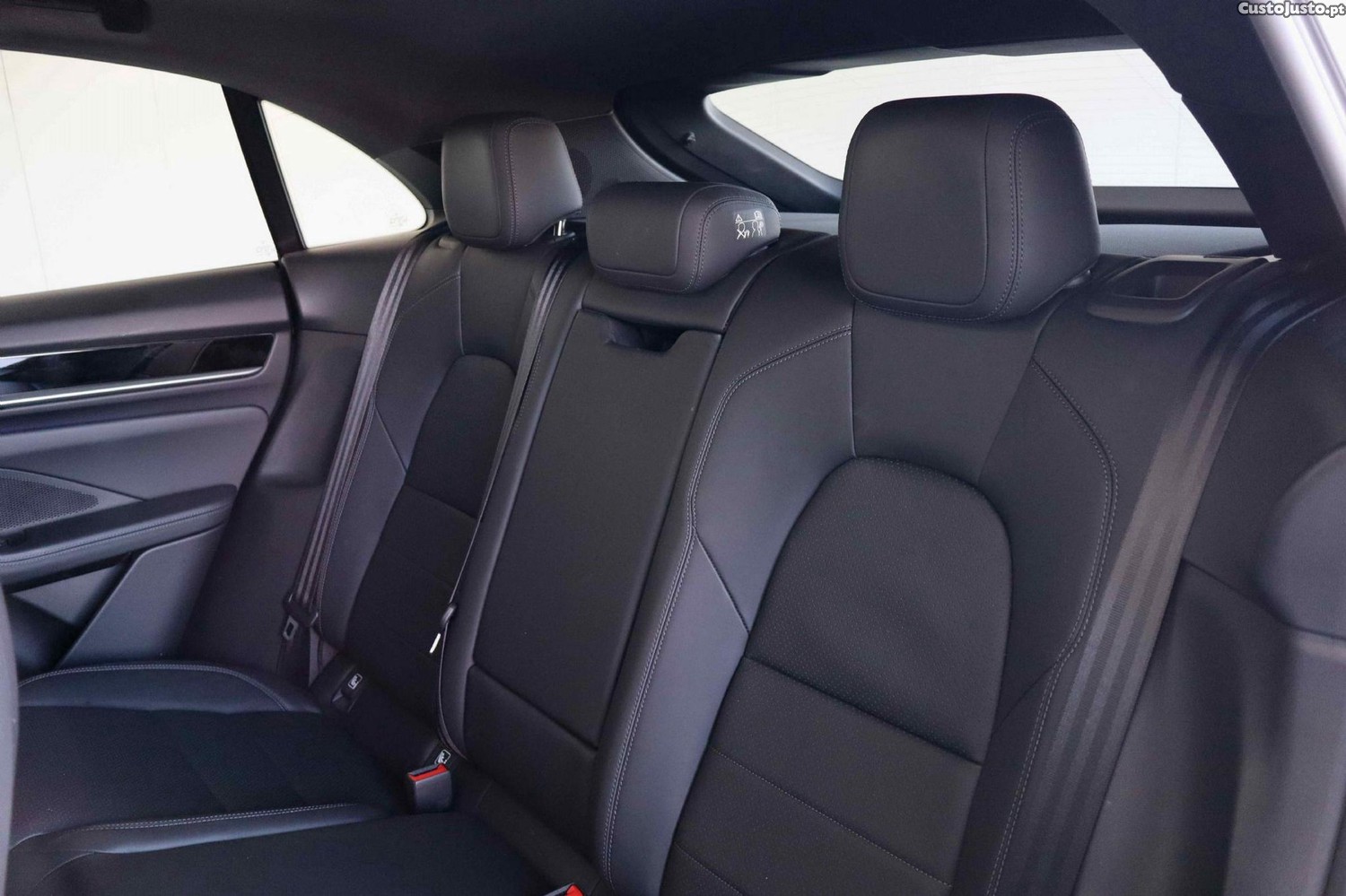 Porsche Macan Electric 4 — fotografia 7