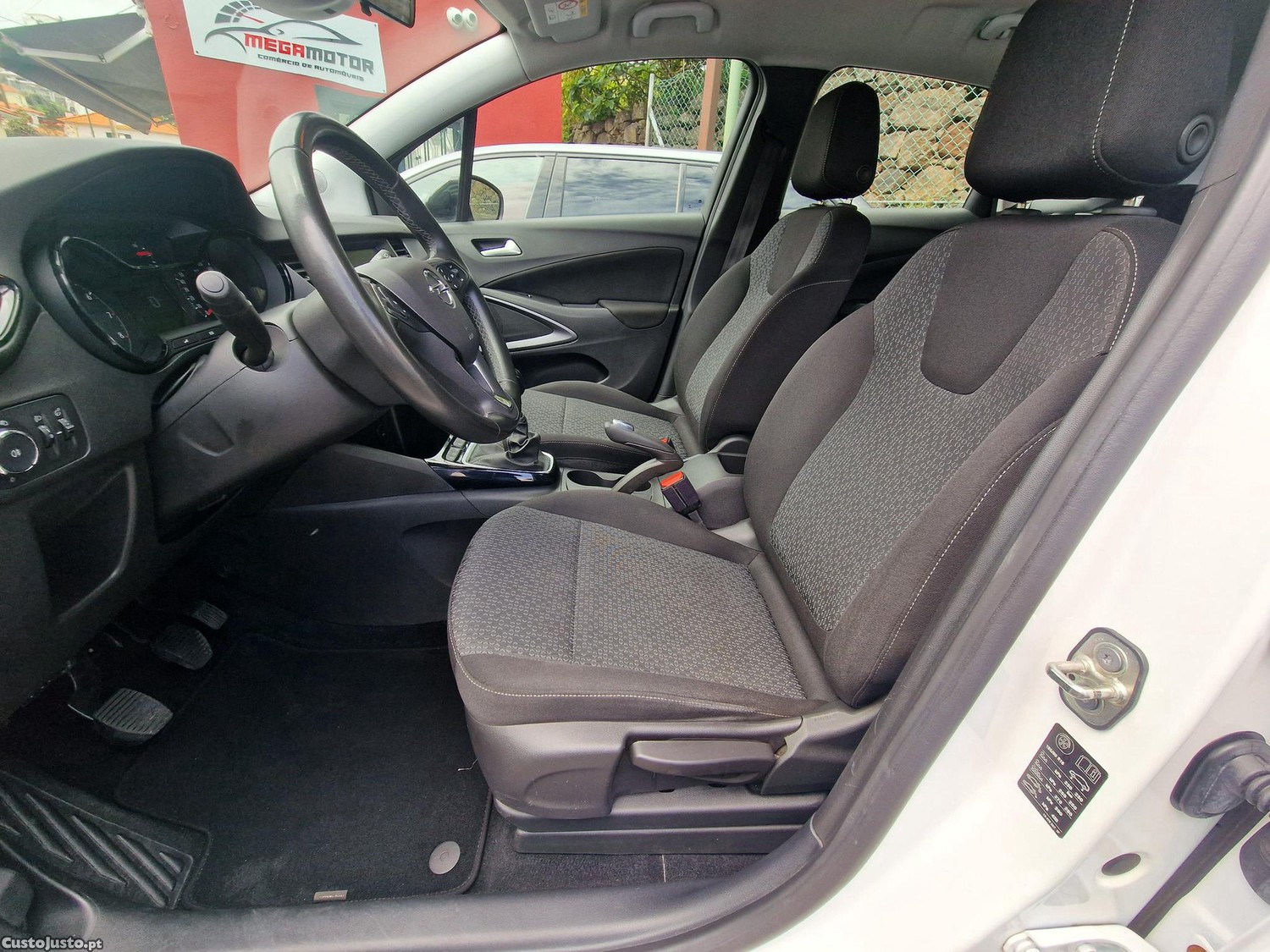 Opel Crossland 1.2 T ELEGANCE 110CV — fotografia 16