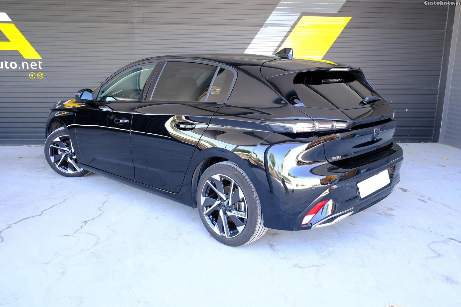 Peugeot 308 1.2 PureTech Allure Pack EAT8 — fotografia 24