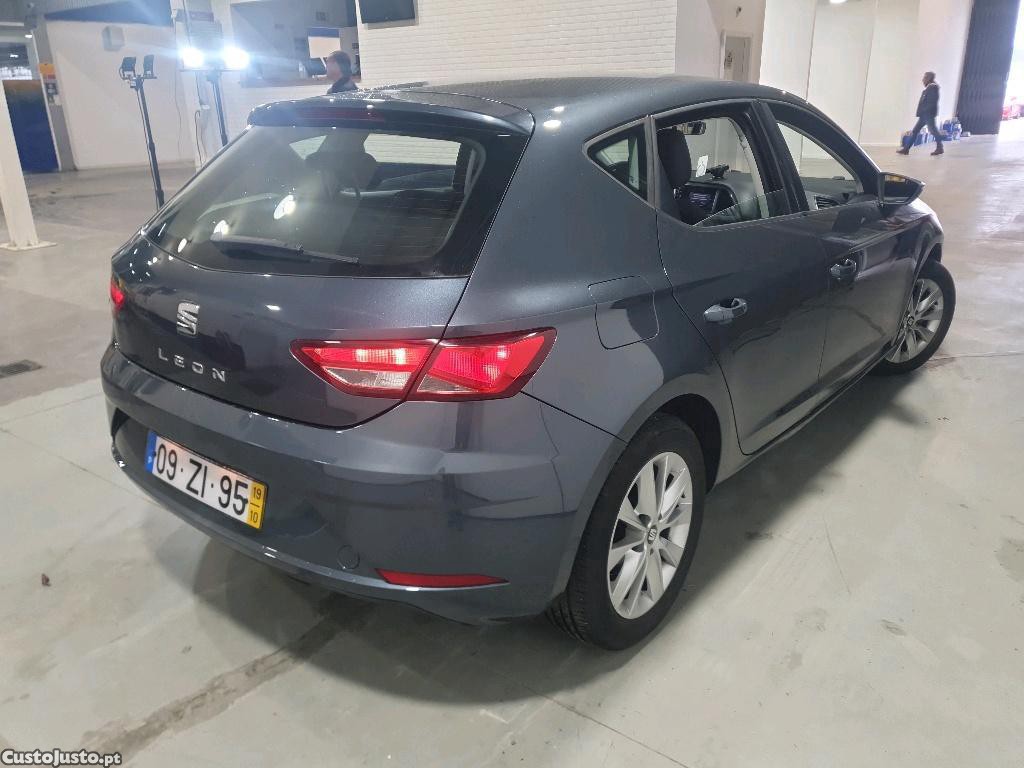 SEAT Leon 1.6 TDI Style 115cv — fotografia 28
