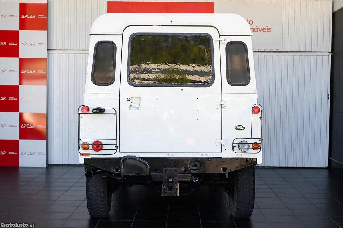 Land Rover Defender 110 2.5 Td5 E — fotografia 28