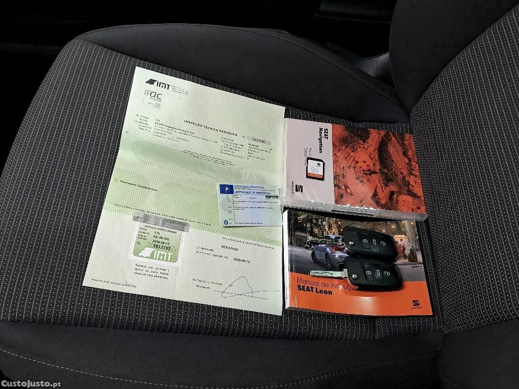 SEAT Leon ST 1.6 TDI Style 115cv — fotografia 8