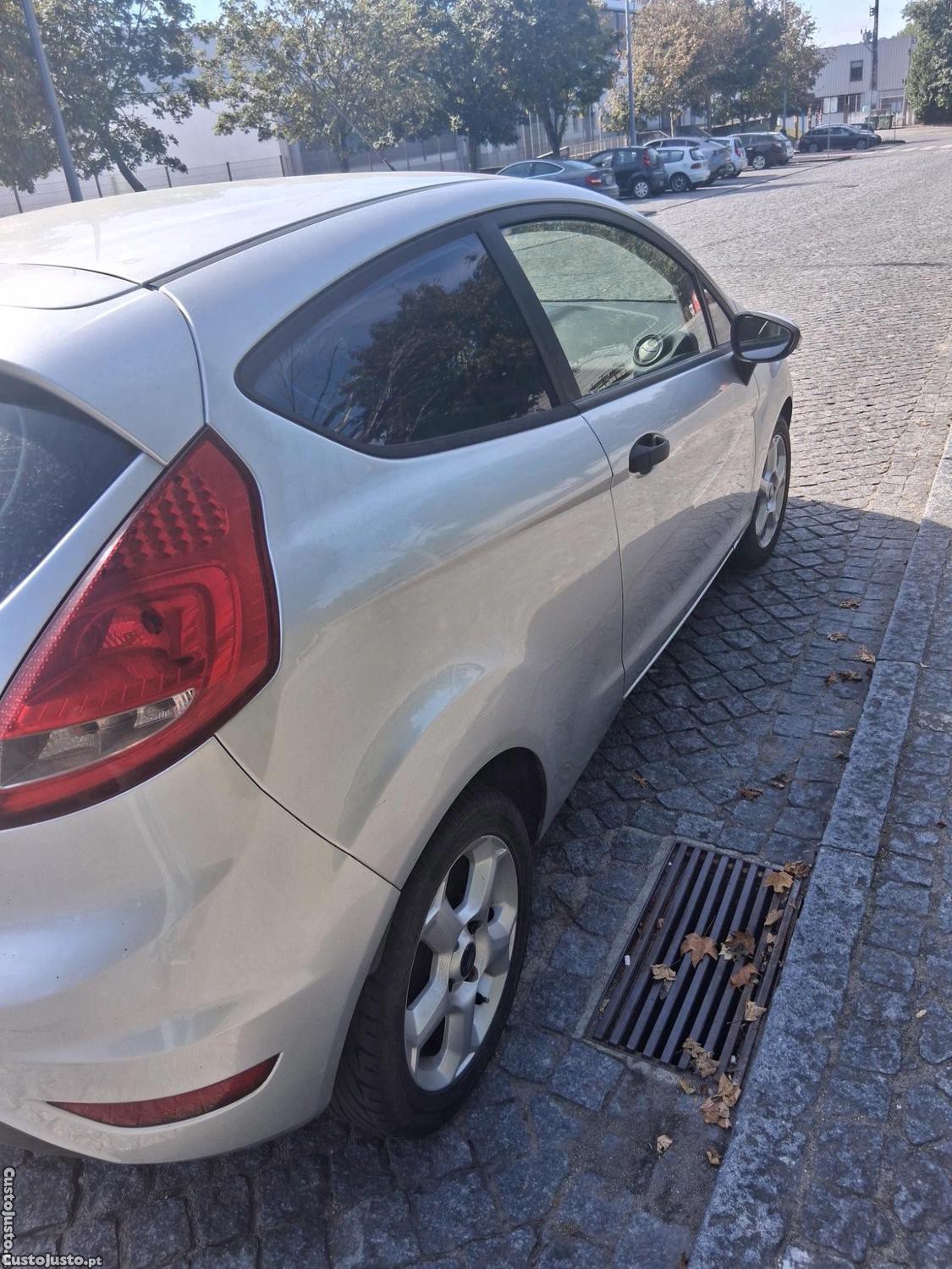 Ford Fiesta 1.4 Tdci Panelvan (Jr8) - 09 foto 4