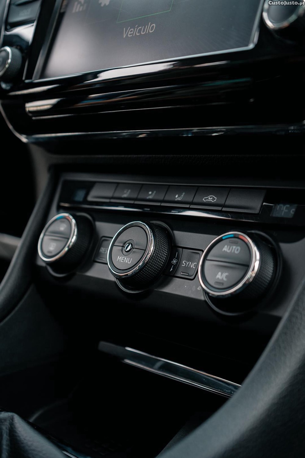 Skoda Superb Elegance — fotografia 8