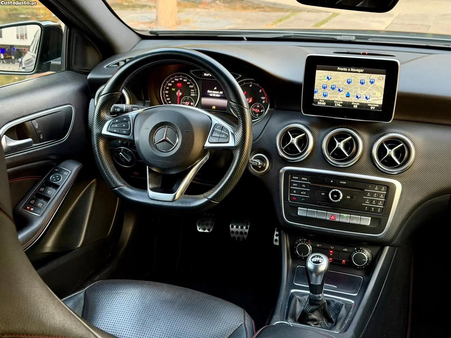 Mercedes-Benz A 180 AMG Line — fotografia 7