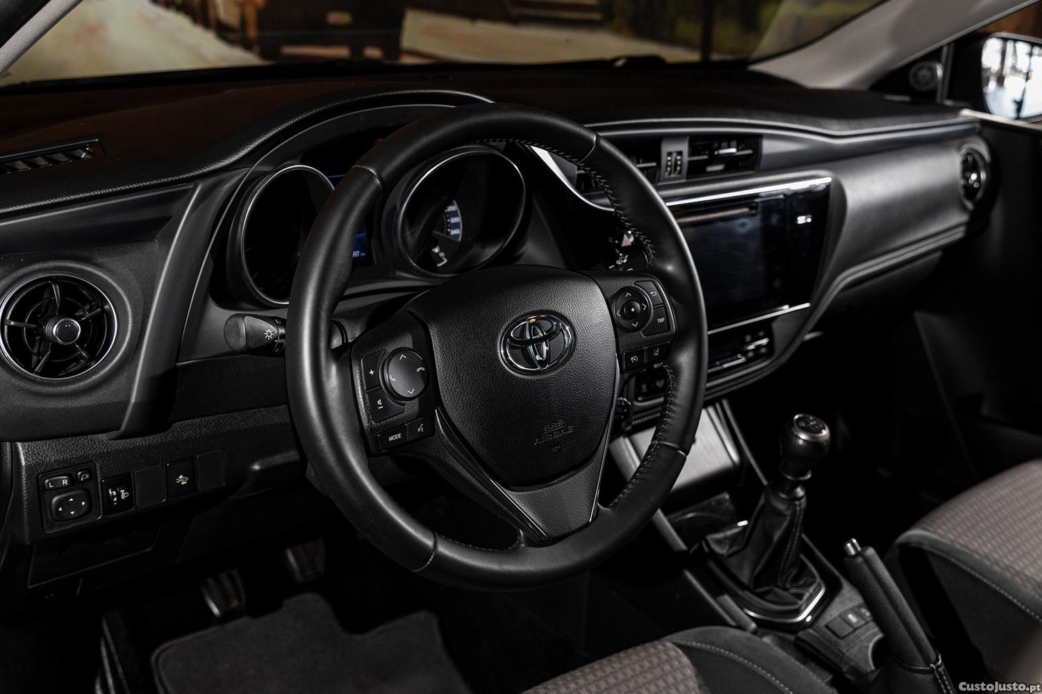 Toyota Auris 1.6 D-4D Comfort+P.Sport — fotografia 13