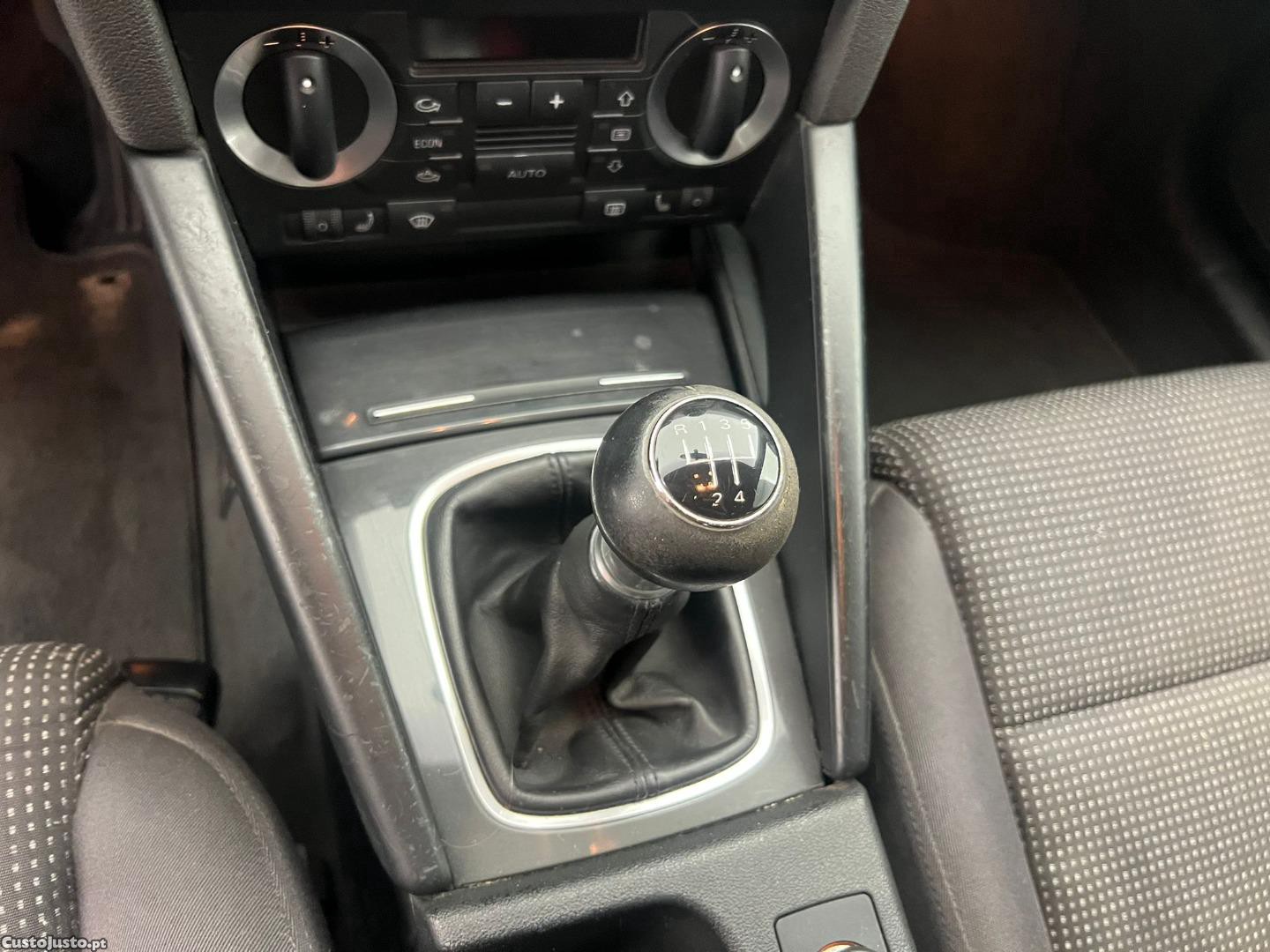 Audi A3 SPORTBACK 1.9TDI — fotografia 5