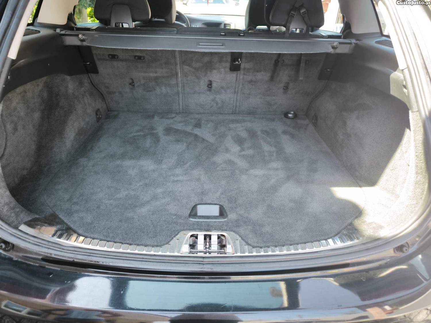 Volvo V60 D2 Summum Eco - 15 foto 2