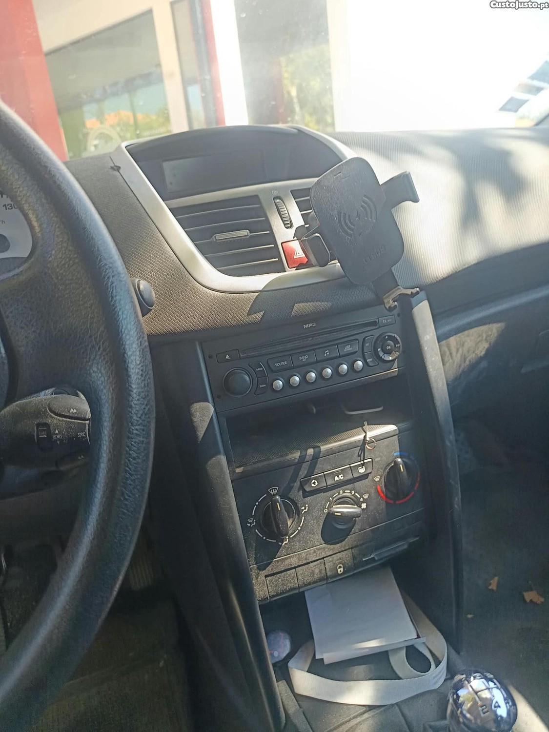 Peugeot 207 Van 1.4 HDI — fotografia 9