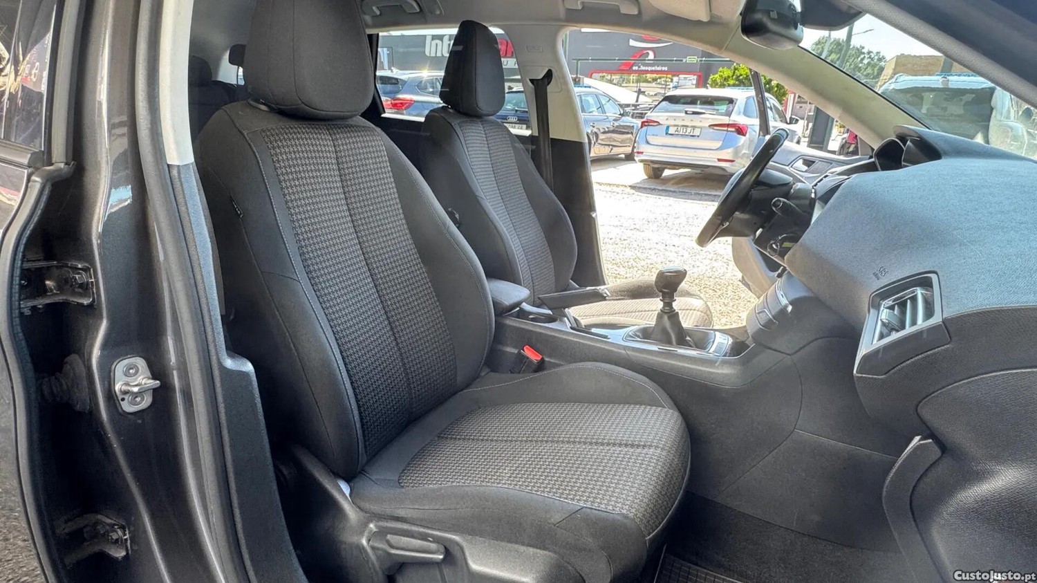 Peugeot 308 1.5 BlueHDi Style — fotografia 4