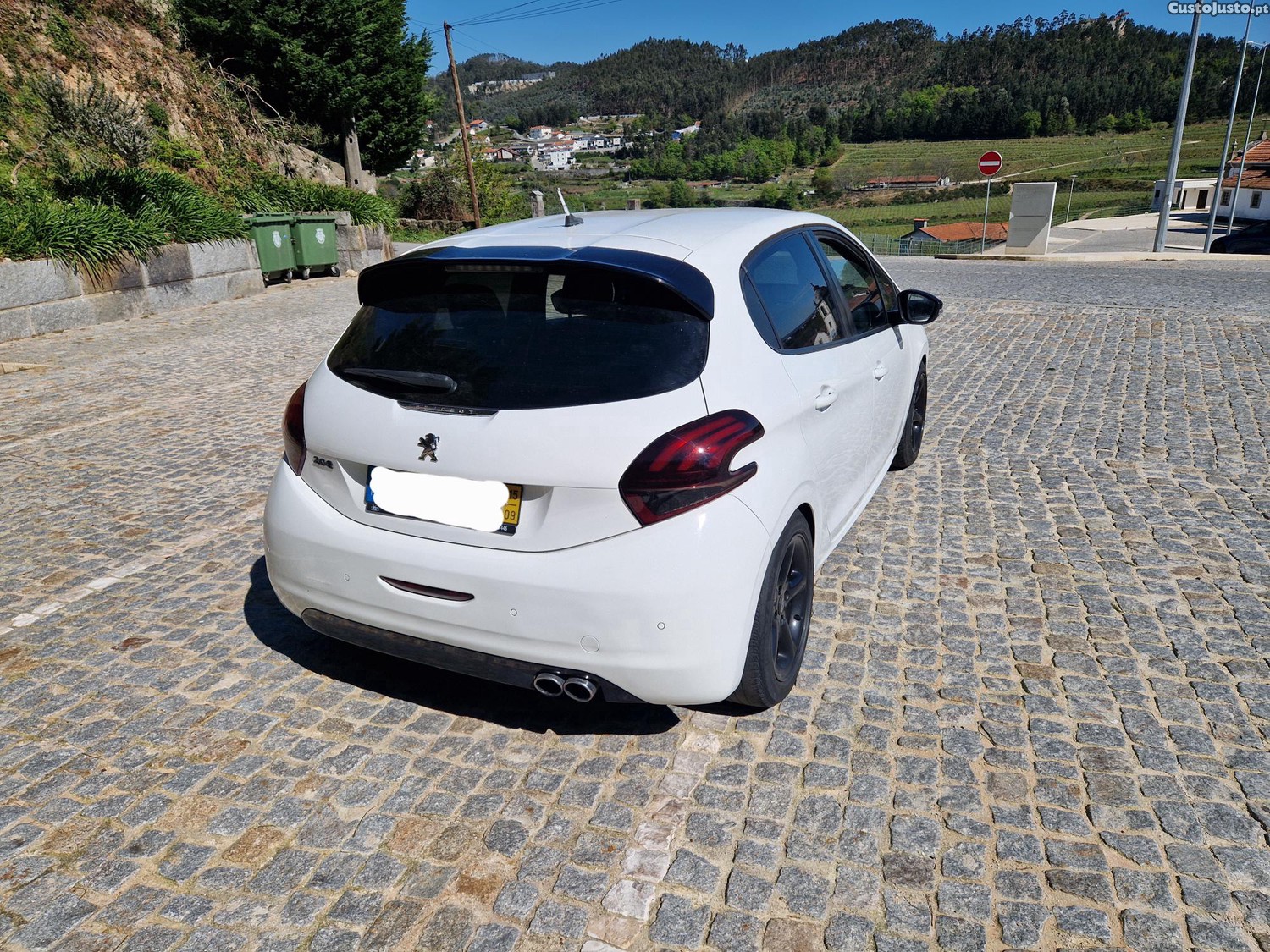 Peugeot 208 Blue hdi — fotografia 6