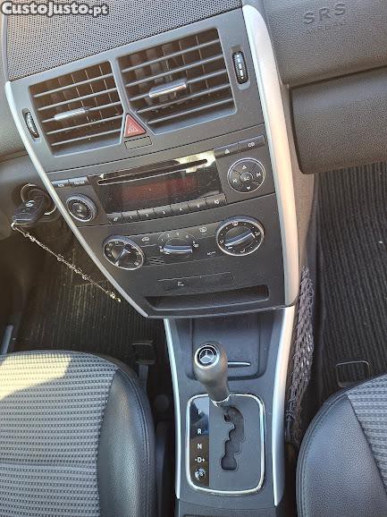 Mercedes-Benz A 180 CDI Avangarde — fotografia 9