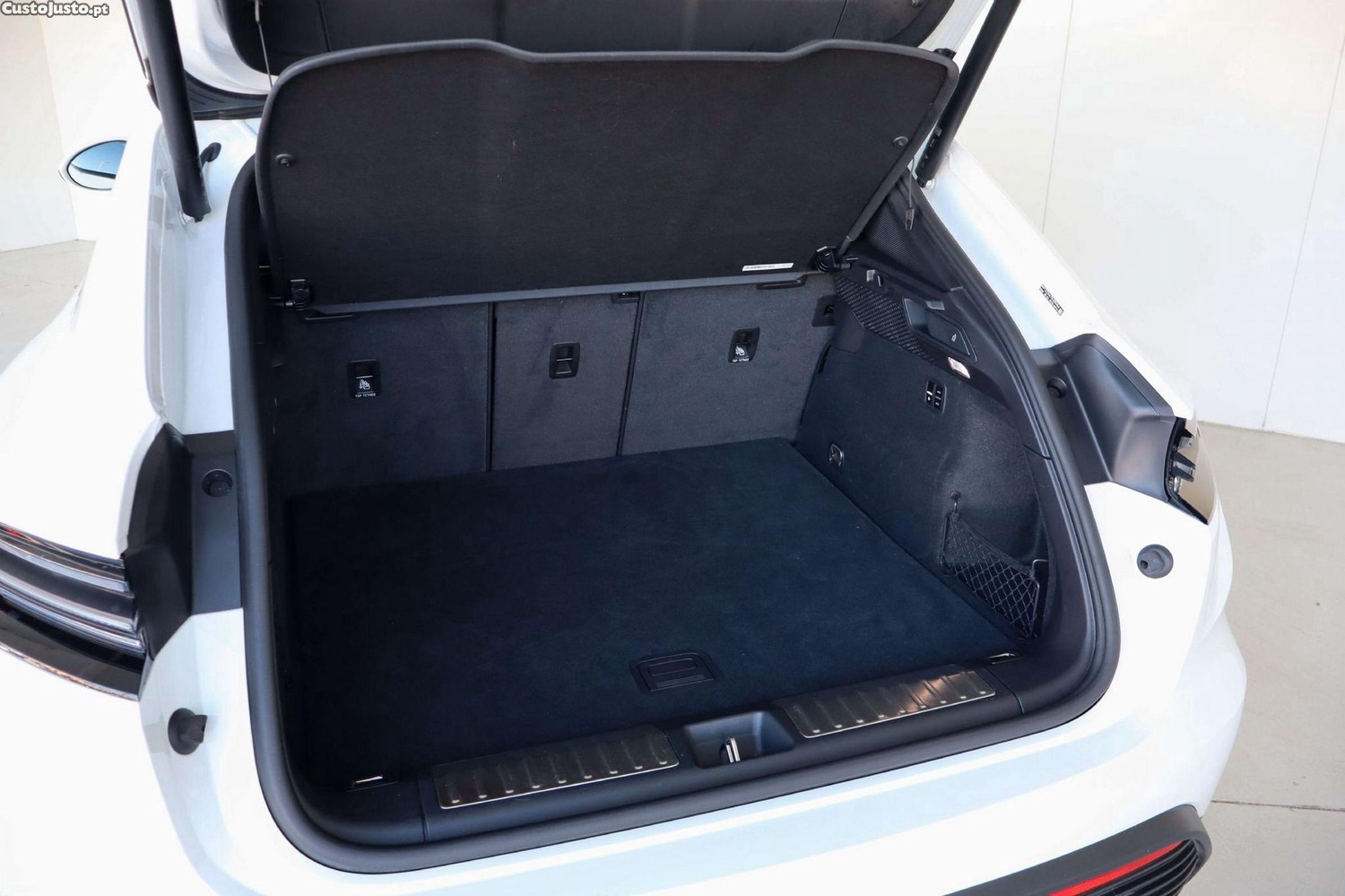 Porsche Macan Electric 4 — fotografia 15