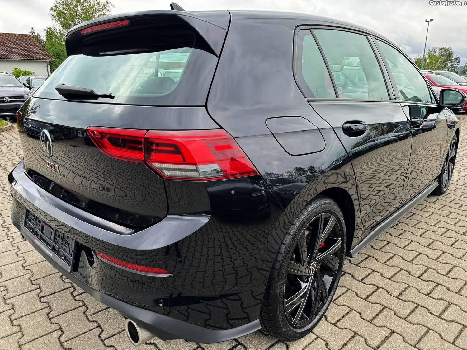 Volkswagen Golf 2.0 TSI GTI Black Style — fotografia 10