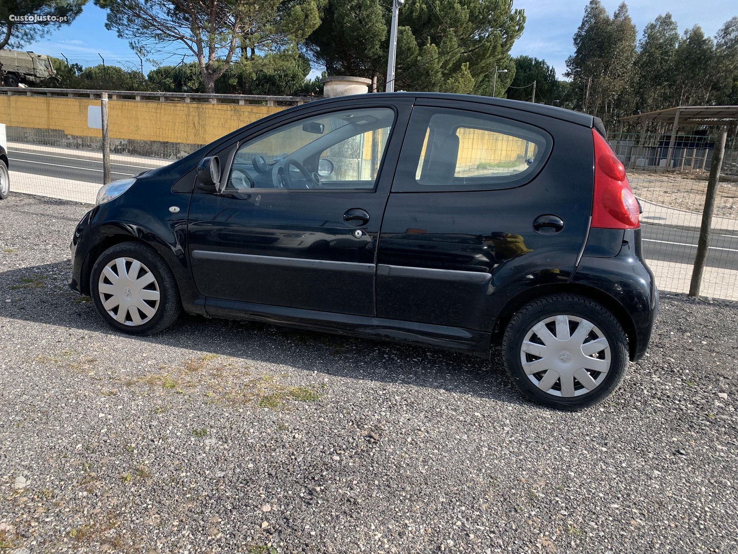 Peugeot 107 1.4 Hdi 5P c'' AC - 08 — photo 4